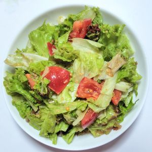 ふうかの作ってみた!投稿(和えるだけ♪『ごま油香る☆サニーレタスとトマトのサラダ』)