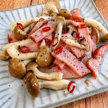 味見でなくなる【ベーコンきのこのペペロン風炒め】