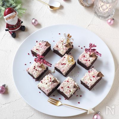 サンタのクリスマス・ブラウニー【ワンボウル・混ぜるだけ簡単】