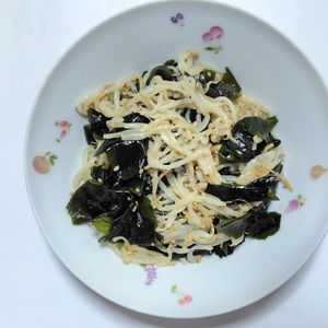 ふうかの作ってみた!投稿(レンジで完成‼︎『もやしとわかめの中華サラダ』１分簡単副菜♡)