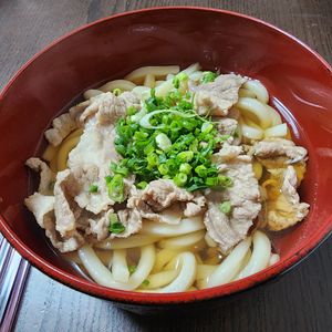 ナムディの作ってみた!投稿(☆あまから~豚バラで肉うどん☆)