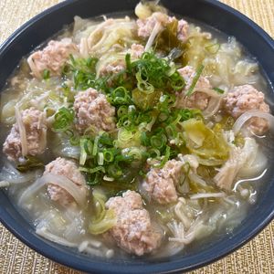 楽ラク手抜キッチン🐶🐾の作ってみた!投稿(キャベツとえのきと鶏肉のあっさり塩スープ)