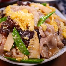 行列の中華屋さんの🍚ふんわり甘～い🤭豚肉と玉子のいりつけ