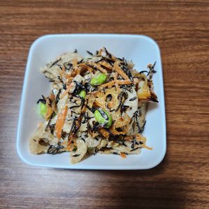とももの作ってみた!投稿(【ひじきとれんこんのデリ風サラダ】レンジで簡単！栄養満点)