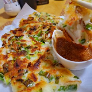 ヴェルの作ってみた!投稿(【ねぎだくちくわチヂミ】つまみ食いが止まらない)