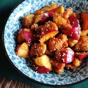 『鶏肉とさつまいもの甘辛炒め』ほっこりおいしい秋の味覚♪