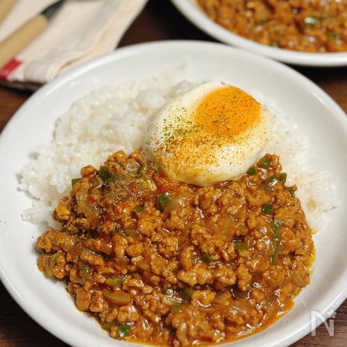【半熟卵のキーマカレー】野菜の旨みがぎゅっと♡子どもも喜ぶ♪
