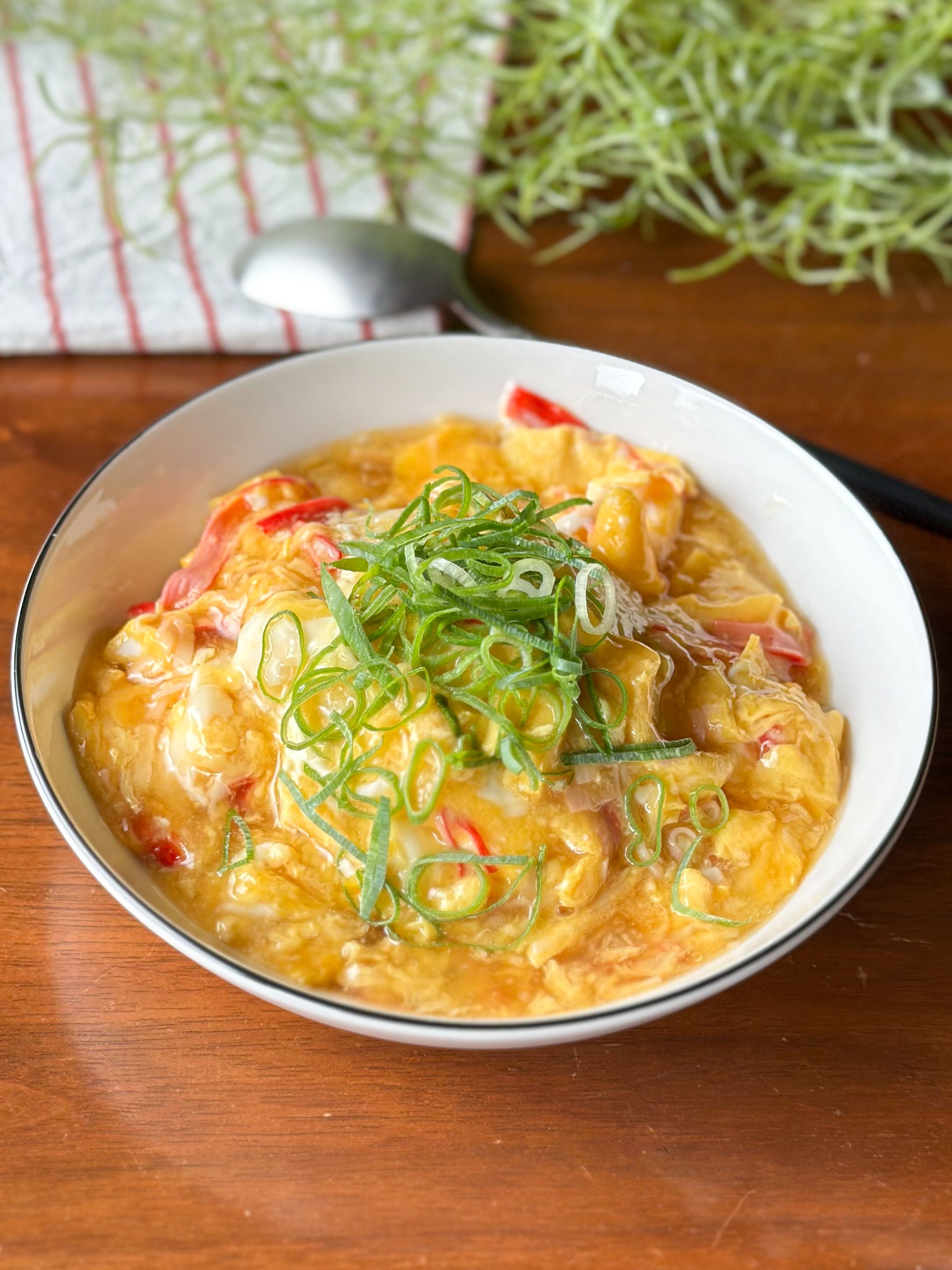 材料2つだけ「ふわとろ天津飯」 | レシピサイトNadia