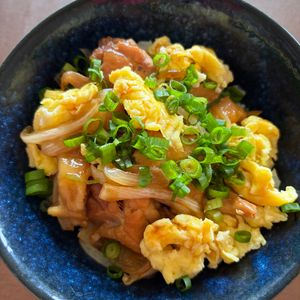 Robinの作ってみた!投稿(【感動的にうまい‼︎丼にも♪】鶏肉のてりたま♡)