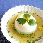 三つ葉出汁の枝豆と豆乳の寒天ゼリー