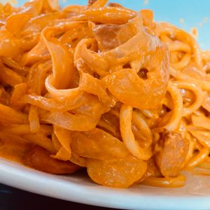 REIの作ってみた!投稿(ナポリタン好きも唸る！贅沢の極み♪ナポリタンクリームパスタ)