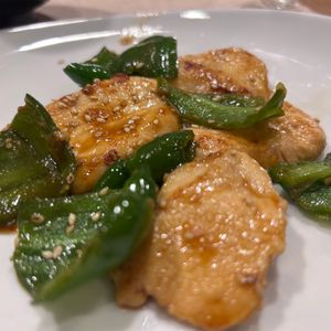 1310187の作ってみた!投稿(ワンパン10分！【鶏むね肉とピーマンの胡麻照り炒め】)