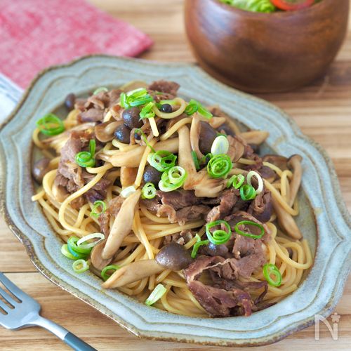 【すき焼き味のごちそうパスタ】少ない牛こまで♩節約レシピ