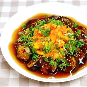 まゆの作ってみた!投稿(炒めてかけるだけ♪『なすたま中華あんかけ』)