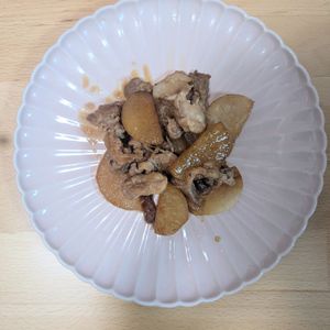 ゆいの作ってみた!投稿(【大根と豚こま肉の煮物】甘辛煮物の黄金比！食材置き換えOK！)