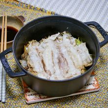 ポン酢であっさりと「ストウブ鍋で豚バラ肉と白菜の蒸し煮」