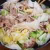 行列の定食屋さんの🍚豚バラ白菜とえのきのバタポン炒め🤩の工程3