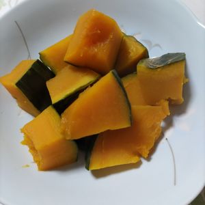 KUMIKOの作ってみた!投稿(あと一品に！レンジで作るかぼちゃの白だし副菜)