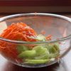 身体が軽くなる　人参とセロリのマリネの工程3