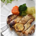 鶏もも肉の玉ねぎとレモンのコンソメマリネオーブン焼き