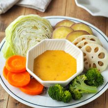やみつき♪【蒸し野菜の白だし味噌マヨディップ】