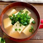 豆腐とねぎのみそ汁