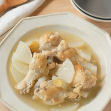 夏にぴったり!手羽中と大根のうま塩煮込み