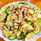 〖火を使わずやみつき〗ご飯が進む！ズッキーニのごまツナ塩昆布