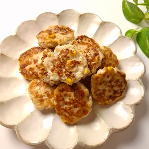 とのちゃまの作ってみた!投稿(玉ねぎがアクセント♪ふわふわはんぺんと豆腐のお焼き)