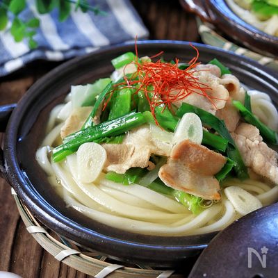 【もつ鍋風うどん】春キャベツと豚バラで