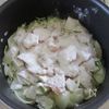 簡単!【ブロッコリーと鶏むね肉のクリームシチュー】ルー不要☆の工程3