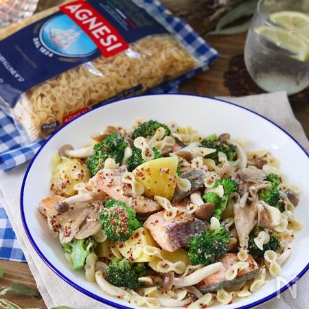 ショートパスタと焼き鮭の秋のごちそう温サラダ By Mayumillion レシピサイト Nadia ナディア プロの料理家のおいしいレシピ ショートパスタと焼き鮭の秋のごちそう温サラダ By Mayumillion レシピサイト Nadia ナディア プロの料理家のおいしいレシピ