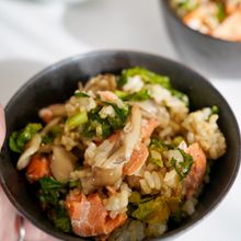 鮭と大根葉と舞茸の混ぜごはん