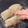 さっぱりとろ〜り♡絶対に失敗しない【梅しそチーズチキンカツ】の工程5
