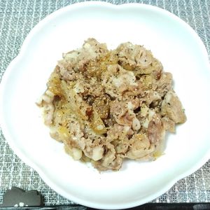 M＊Pの作ってみた!投稿(ご飯が進む！豚肉と玉ねぎの醤油麹チーズ蒸し☆)