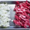 牛肉たっぷりソースカレー焼き飯の下準備