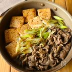ワンパン10分！【時短で味染み！肉豆腐】豆腐の水切り不要♩