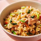 鶏肉とせりの炊き込みご飯