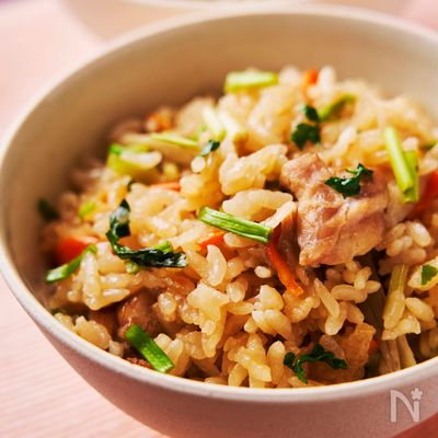 鶏肉とせりの炊き込みご飯