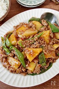 【とろうま！じゃがいもの甘辛そぼろ炒め】ご飯が止まらない♪
