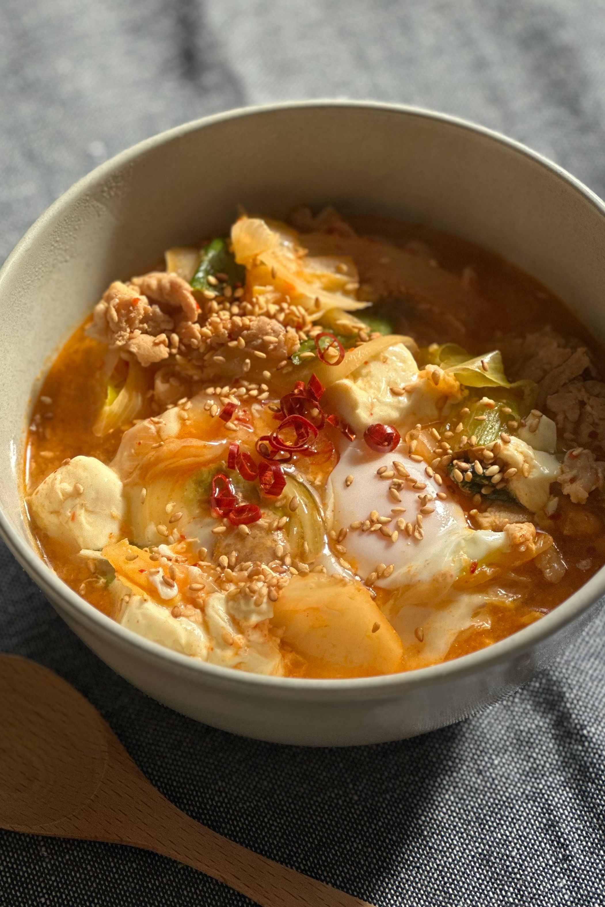 ホッ！と定番キムチ鍋 | レシピサイトNadia