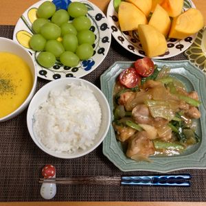 たぁプーの作ってみた!投稿(【ご飯おかわり♪】鶏むねと玉ねぎ小松菜のうま味噌炒め#節約飯)