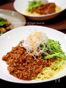 ジャージャー麺