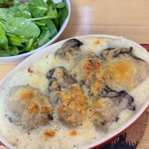 Tsuneaki Okadaの作ってみた!投稿(牡蠣と長ネギの、白い冬グラタン。)