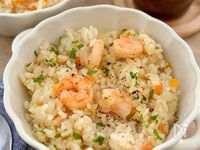 炊飯器におまかせ『炊き込みガーリックエビピラフ』