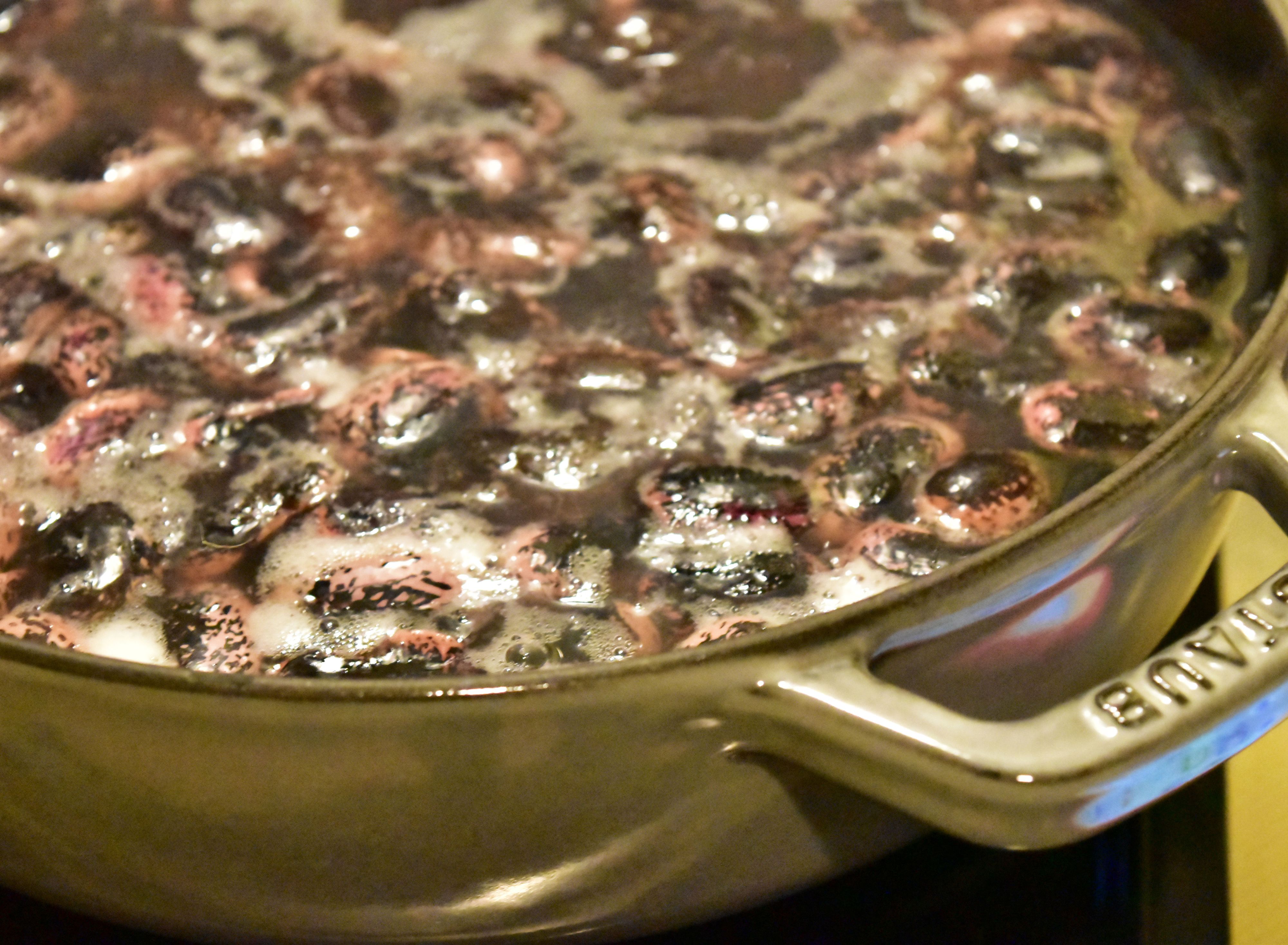 手作りが一番 また作って Staubde紫花豆のグラッセ レシピサイト Nadia ナディア プロの料理家のおいしいレシピ