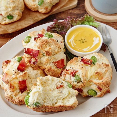 朝ごはんに食べたい♪ベーコンと枝豆のチーズスコーン
