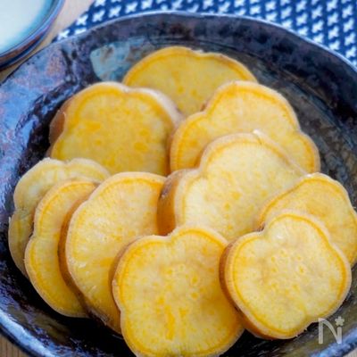 味見が止まらん!レンジで一発さつまいもの塩バター