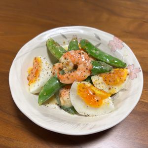こむぎの作ってみた!投稿(エビとスナップエンドウのデリ風サラダ)