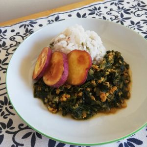 1017014の作ってみた!投稿(おうちで作れる！野菜たっぷりサグカレー(ほうれん草カレー))